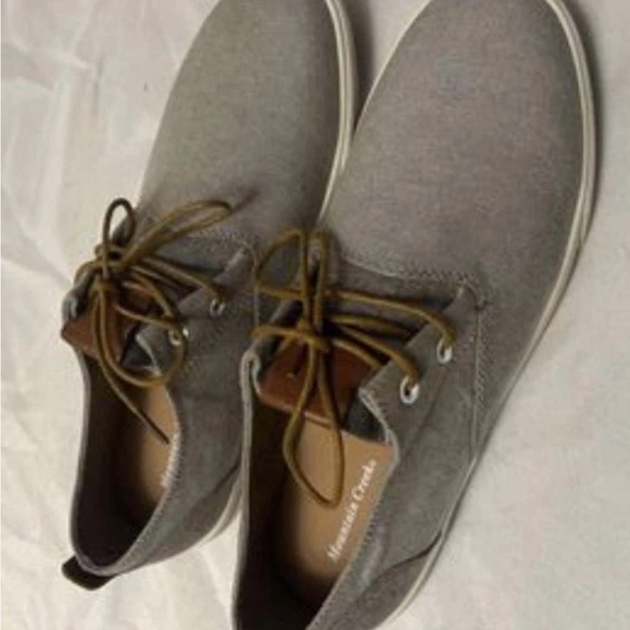 Men’s 
Shoes 
size 9 Wide 
Mountain Creek - Picture 7 of 16